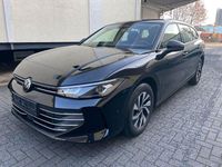 Gebraucht VW Passat 150 PS (110 kW) 2025 Schwarz Kombi