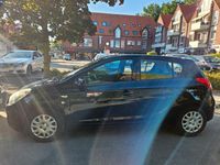 Gebraucht Hyundai i20 Edition 86 PS (63 kW) 2012 Schwarz Kleinwagen