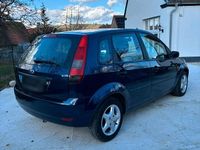 Gebraucht Ford Fiesta 84 PS (61 kW) 2005 Blau Kleinwagen