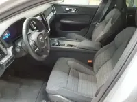 Gebraucht Volvo V60 Core 197 PS (144 kW) 2023 Silver dawn metallic Kombi