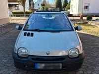Second-hand Renault Twingo 60 CP (44 kW) 2002 Argintiu Hatchback