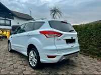 Gebraucht Ford Kuga Individual 179 PS (131 kW) 2016 Weiß SUV