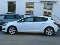 Gebraucht Opel Astra Style 140 PS (102 kW) 2015 Weiß Limousine