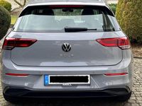 Gebraucht VW Golf VIII Life 116 PS (85 kW) 2024 Grau Limousine