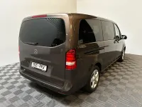 Gebraucht Mercedes V220 163 PS (119 kW) 2018 Braun Van / Kleinbus