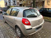 Gebraucht Renault Clio II 75 PS (55 kW) 2006 Braun Kleinwagen