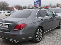 Gebraucht Mercedes E200 184 PS (135 kW) 2018 Selenitgrau  Limousine