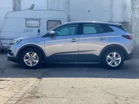Gebraucht Opel Grandland X Edition 131 PS (96 kW) 2019 Kontrast grau/quarz silber SUV