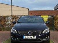 Gebraucht Volvo S60 Kinetic 224 PS (164 kW) 2015 Blau Limousine