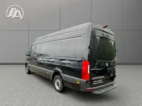 Używany Mercedes Sprinter 170 KM (125 kW) 2023 Czarny Van