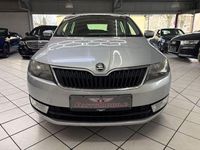 Gebraucht Skoda Rapid Ambition 105 PS (77 kW) 2014 Silber Limousine