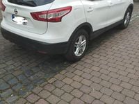 Gebraucht Nissan Qashqai 131 PS (96 kW) 2016 Weiß SUV