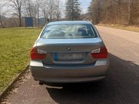 Gebraucht BMW 320 150 PS (110 kW) 2006 Grau Limousine