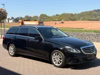 Usado Mercedes E200 136 CV (100 kW) 2016 Negro Familiar