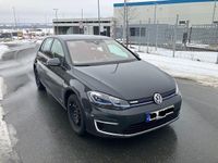 Gebraucht VW Golf 100 kW (136 PS) 2018 Schwarz Limousine