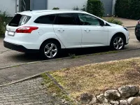 Gebraucht Ford Focus 105 PS (77 kW) 2012 Weiß Kombi