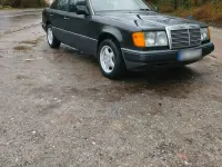 Gebraucht Mercedes E230 132 PS (97 kW) 1991 Grau Limousine