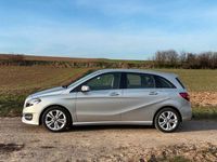 Gebraucht Mercedes B220 184 PS (135 kW) 2018 Silber Van / Kleinbus