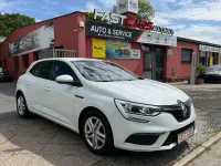 Gebraucht Renault Mégane IV Play 101 PS (74 kW) 2018 Gletscherweiss Limousine