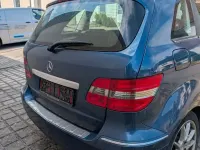 Gebraucht Mercedes B180 Chrome 109 PS (80 kW) 2010 Blau Kleinwagen
