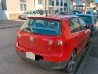 Gebraucht VW Golf V 102 PS (75 kW) 2005 Rot Kleinwagen