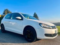 Gebraucht VW Golf VI 102 PS (75 kW) 2010 Weiß Kleinwagen