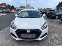 gebraucht Hyundai i40 blue Trend 1.6 Benzin Schaltgetriebe