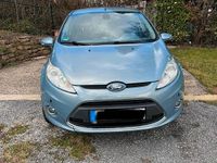 Gebraucht Ford Fiesta 97 PS (71 kW) 2010 Grau Kleinwagen