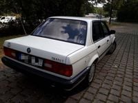 Gebraucht BMW 316 102 PS (75 kW) 1988 Weiß Limousine