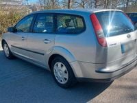 Gebraucht Ford Focus 110 PS (80 kW) 2006 Silber Limousine