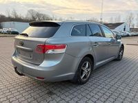 Gebraucht Toyota Avensis 147 PS (108 kW) 2009 Silber Kombi