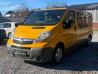 Gebraucht Opel Vivaro 114 PS (83 kW) 2009 Maisgelb Van / Kleinbus