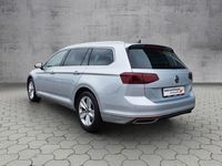Gebraucht VW Passat Elegance 200 PS (147 kW) 2022 Scale silver metallic Kombi