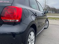 Gebraucht VW Polo Style 69 PS (50 kW) 2011 Schwarz Limousine