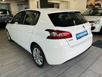 Gebraucht Peugeot 308 131 PS (96 kW) 2021 Weiß Kleinwagen