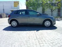 Gebraucht VW Polo Comfortline 95 PS (69 kW) 2019 Limestone grey metallic Kleinwagen