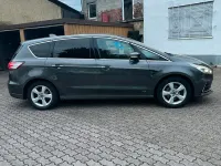 Gebraucht Ford S-MAX Titanium 190 PS (139 kW) 2020 Grau Van / Kleinbus