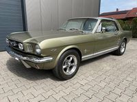 Usata Ford V8 224 CV (164 kW) 1966 Oro Coupé