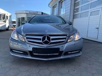 Gebraucht Mercedes E200 184 PS (135 kW) 2011 Silber Coupé