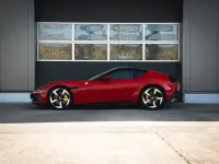 Gebraucht Ferrari 12 Cilindri 829 PS (609 kW) 2025 Rot