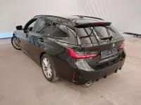 Gebraucht BMW 320 M Sport 190 PS (139 kW) 2024 Black sapphire metallic Kombi