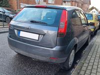 Gebraucht Ford Fiesta 60 PS (44 kW) 2004 Grau Kleinwagen