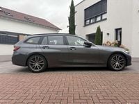 Gebraucht BMW 330 M Sport 258 PS (189 kW) 2020 Grau Kombi
