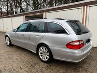 Gebraucht Mercedes E320 Avantgarde 224 PS (164 kW) 2003 Silber Kombi