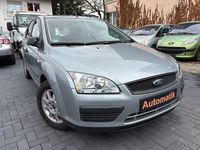 Gebraucht Ford Focus Trend 101 PS (74 kW) 2005 Silber Limousine