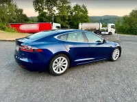 Second-hand Tesla Model S 386 kW (525 CP) 2018 Albastru Hatchback