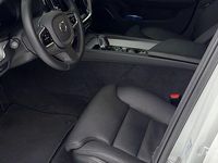 Gebraucht Volvo V60 Plus 197 PS (144 kW) 2024 Weiß Kombi