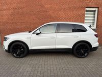 Gebraucht VW Touareg 231 PS (169 kW) 2019 Weiß SUV