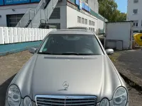 Gebraucht Mercedes E220 150 PS (110 kW) 2004 Silber Limousine