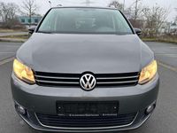 Gebraucht VW Touran Style 140 PS (102 kW) 2011 Grau Van / Kleinbus